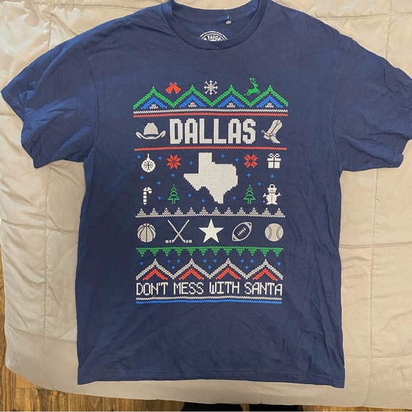 NWOT Fan Favorite L Dallas Texas Christmas Sports Shirt Don’t Mess with Santa - Picture 3 of 5
